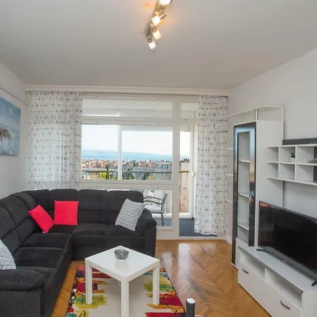 Appartement Nola *